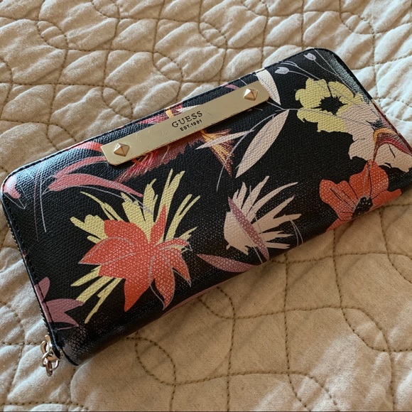Guess floral print leather wallet - Picture 2 of 12
